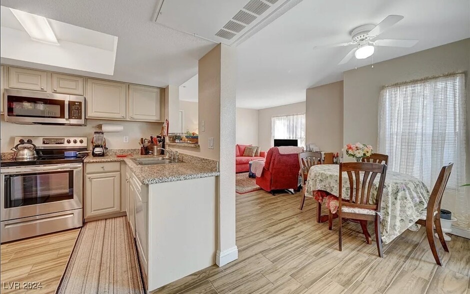 Building Photo - 6800 E Lake Mead Blvd