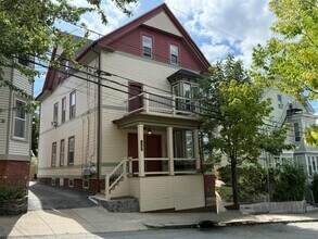 Building Photo - 125 Pleasant St