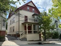 Building Photo - 125 Pleasant St