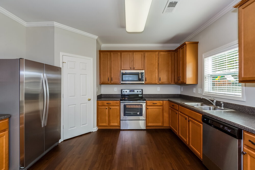 Building Photo - 2022 Savannah Hills Dr