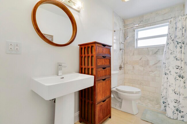 Building Photo - 125 Arrowhead Cir