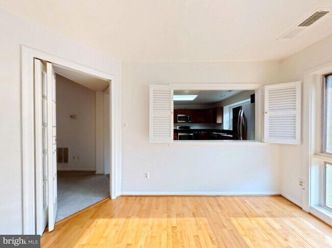Building Photo - 10701 Kings Riding Way