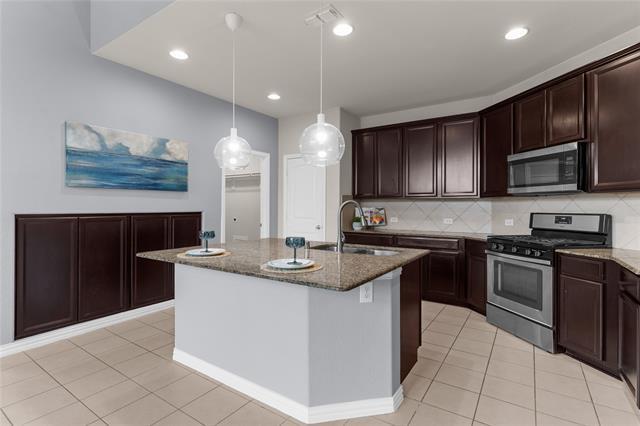 Building Photo - 701 Spring Falls Dr