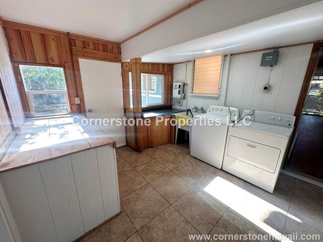 Building Photo - 95-083 Waipuka St
