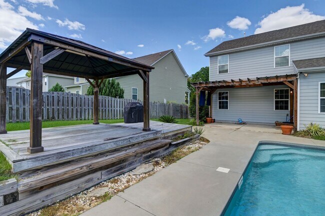 Building Photo - 217 Golden Fluke Dr