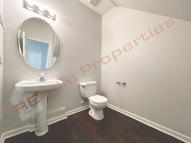 Building Photo - 112 Taylors Creek Ct