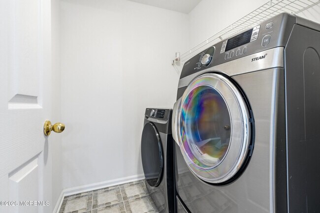 Building Photo - 69 Daniele Dr