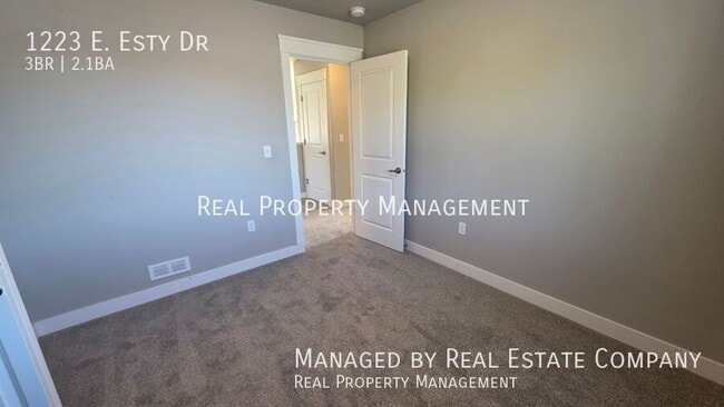 Building Photo - 1223 E Esty Dr
