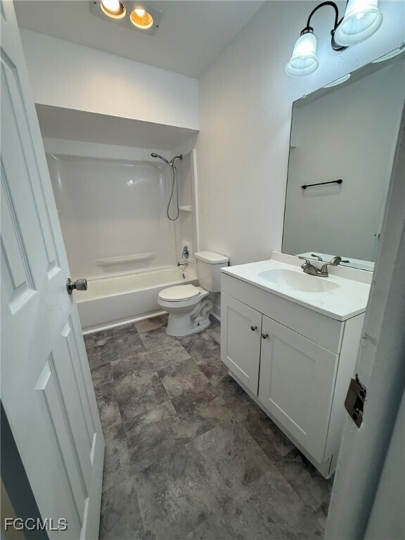 Building Photo - 2708 Broadway