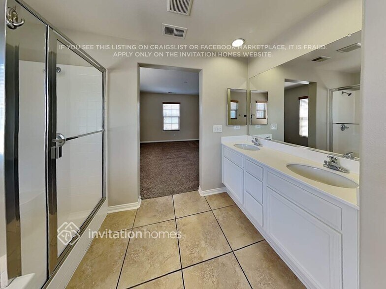 Building Photo - 1890 Lobo