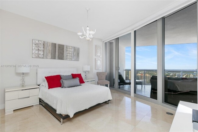 Building Photo - 17121 Collins Ave