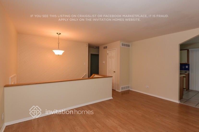 Building Photo - 104 N Elm Ln