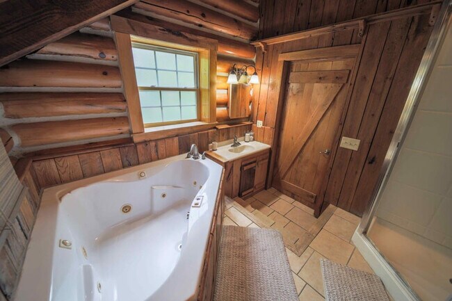 Building Photo - 195 Black Bear Dr