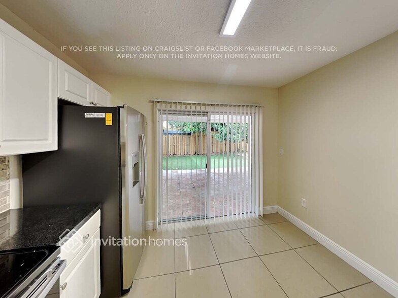 Building Photo - 16099 SW 138th Pl