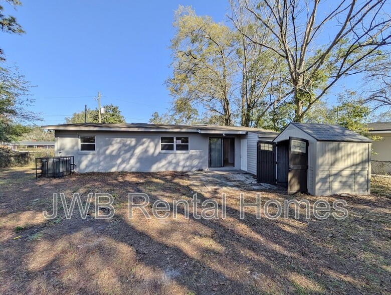 Building Photo - 7160 Eudine Dr S