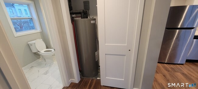 Building Photo - 155 Greenwood Ave