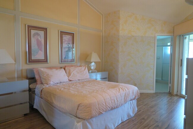 Building Photo - 6707 Via Regina