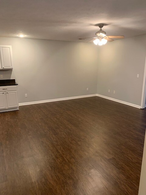 Building Photo - 214 Rystan Plz