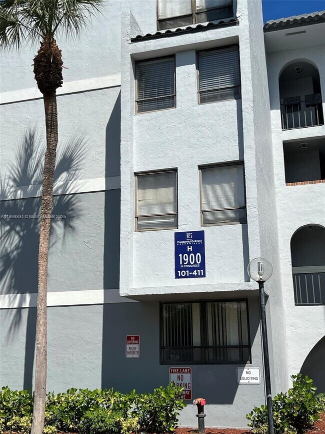 Building Photo - 1900 N Congress Ave