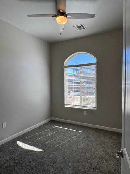 Building Photo - 3959 Santa Alexandra Rd