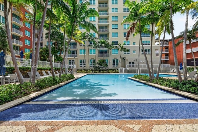 Building Photo - 2000 N Bayshore Dr