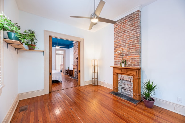 Building Photo - 2824 Banks St