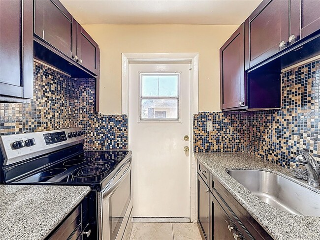 Building Photo - 2335 NE 172nd St