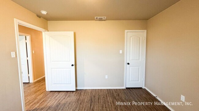 Building Photo - 2516 N Ave O