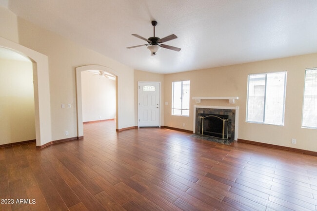 Building Photo - 15024 N 85th Dr