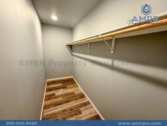 Building Photo - 1103 N Englewood Ave