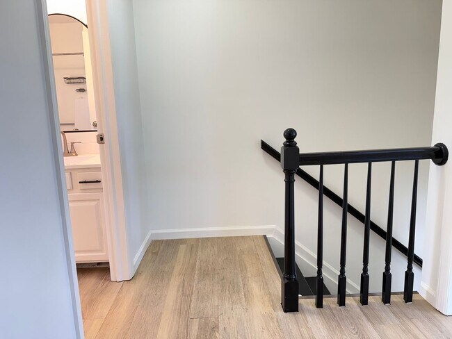 Building Photo - Beautiful 2-Bedroom 1.5 Bathroom Home in Elizabethtown School District!