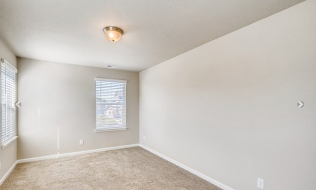 Building Photo - LOVELY 4-BEDROOM TOWNHOUSE IN WALKABLE SW LONGMONT NEIGHBORHOOD