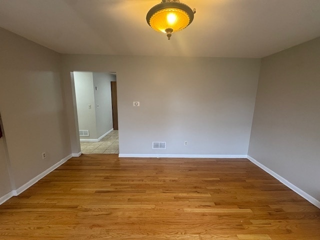 Building Photo - 26 Albertson Rd