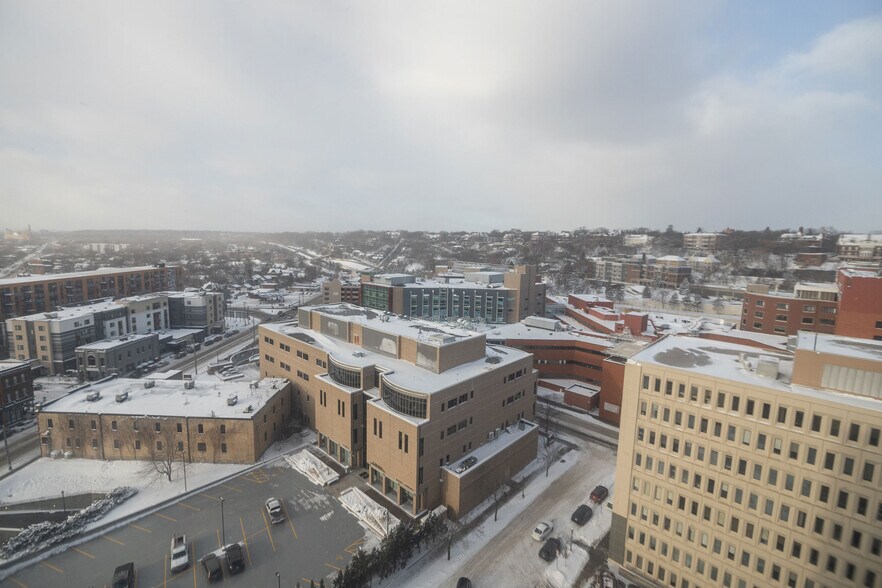 Building Photo - 291 7th St W