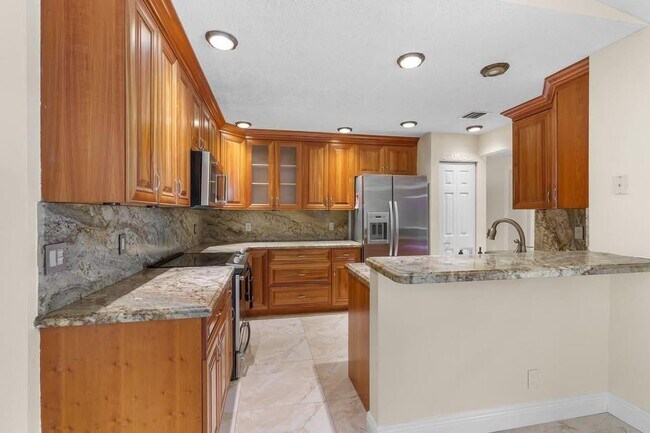 Building Photo - 4806 S Lee Rd