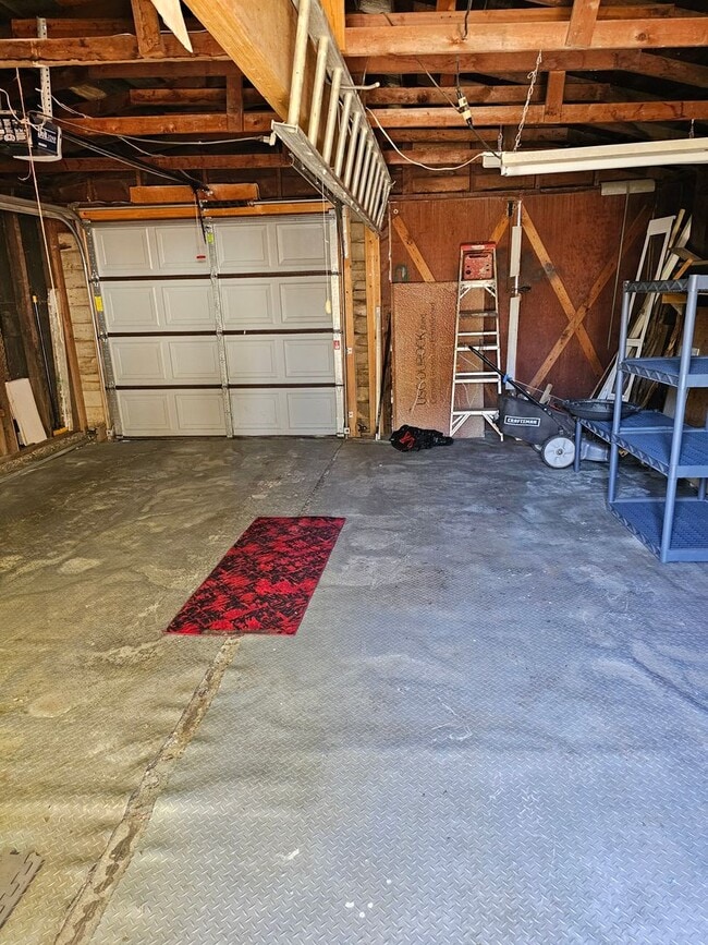 Building Photo - One Bed One Bath House