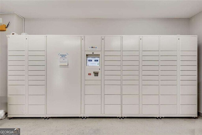 Building Photo - 821 Ralph McGill Blvd NE