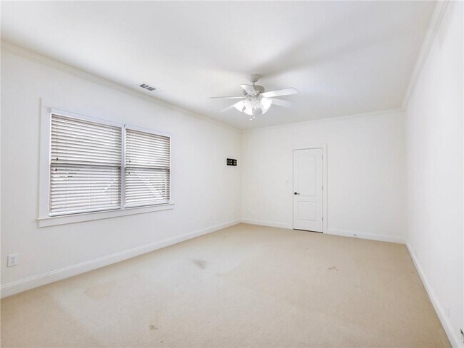 Building Photo - 5831 Choctaw Ln
