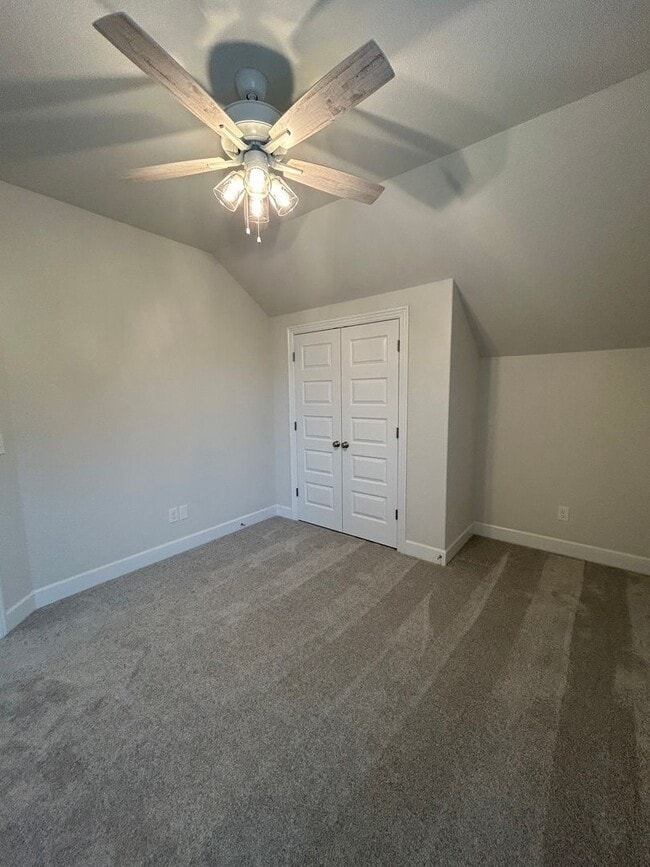 Building Photo - Beautiful Modern Home in Pea Ridge!