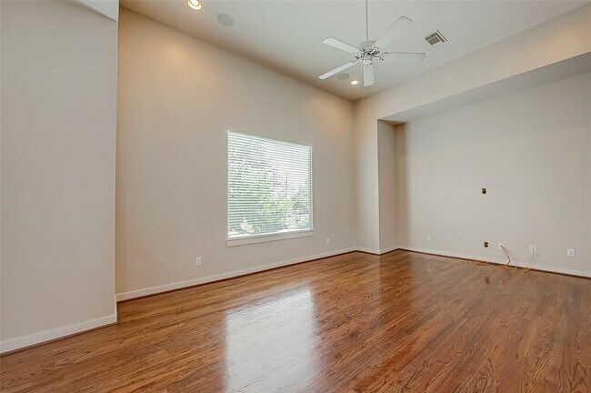 Building Photo - 1130 Patterson St