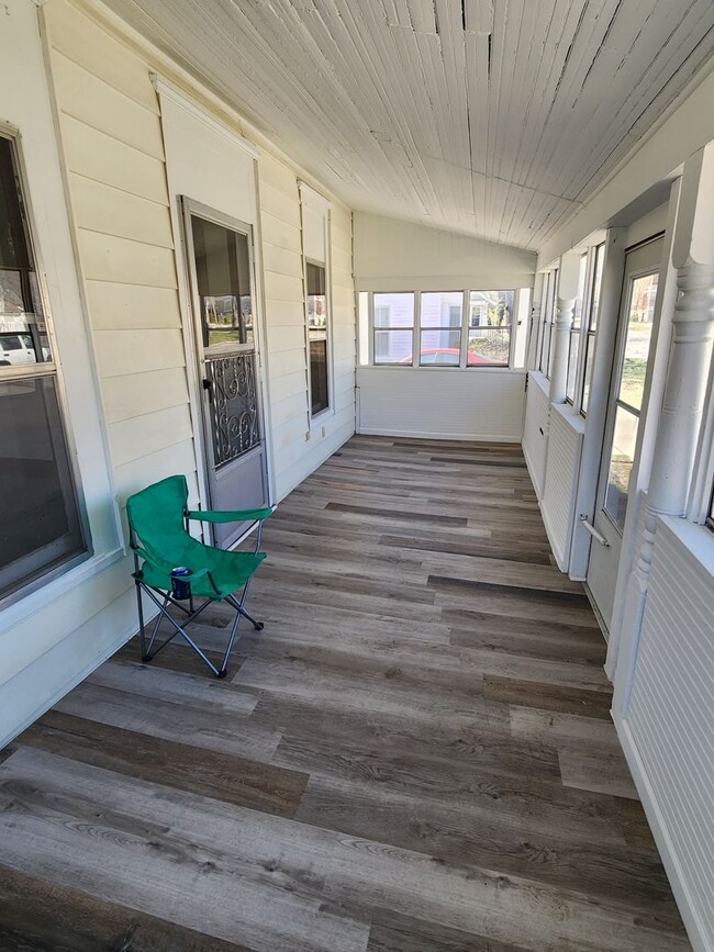 Building Photo - Great 3BR, 1BTH home, just updated!