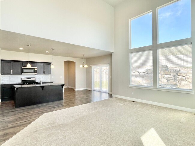 Building Photo - Stunning Two-Story at Quailhill!