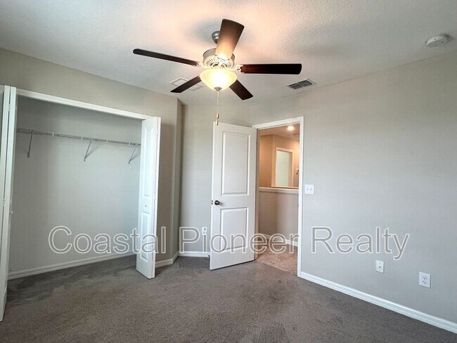 Building Photo - 7018 Samuel Ivy Dr