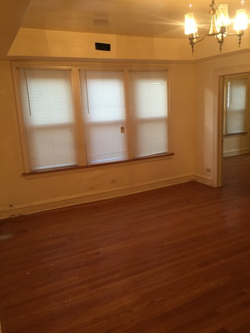 Dining room - 8227 S Clyde Ave