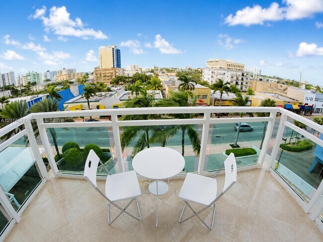 Building Photo - 6917 Collins Ave