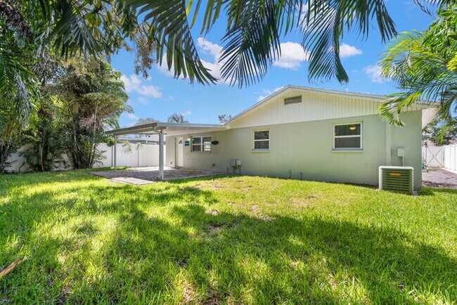 Building Photo - UPGRADED Home For Rent in Orangewood Highl...