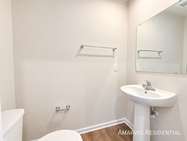 Building Photo - 228 Nepeta Dr