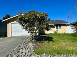 Building Photo - McKinleyville 3/1 with Garage & Fenced Yard