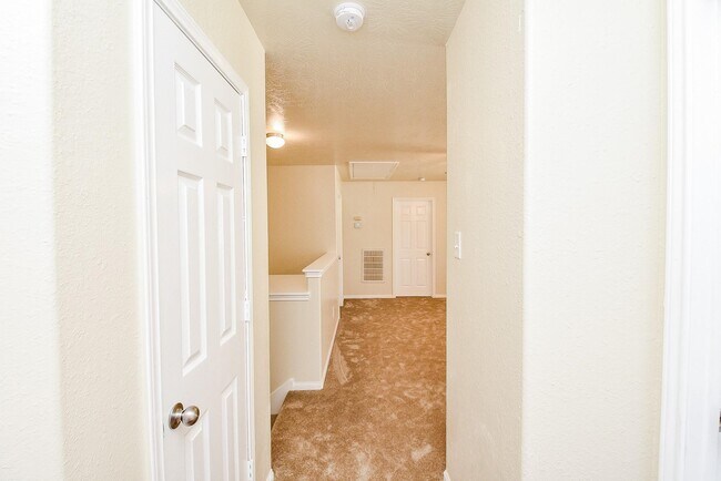 Building Photo - 2518 Bammelwood Dr