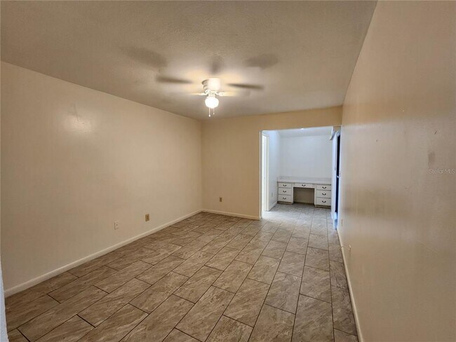 Building Photo - 2018 SW 70th Terrace
